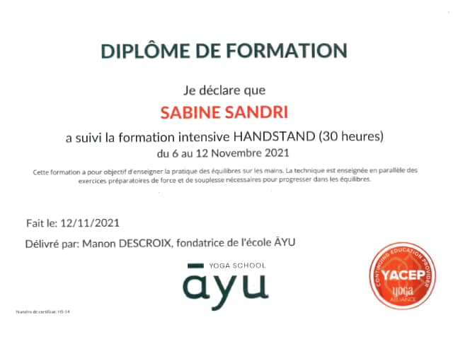 certification diplome handstand equilibre 2021 ayu yoga school