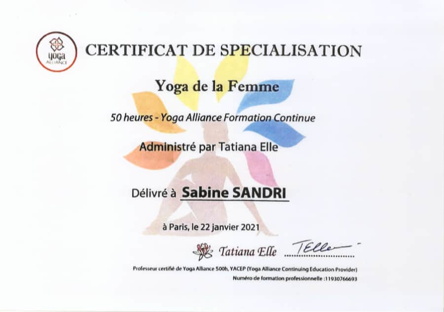 certification diplome yoga femme 2021 yoga alliance continue