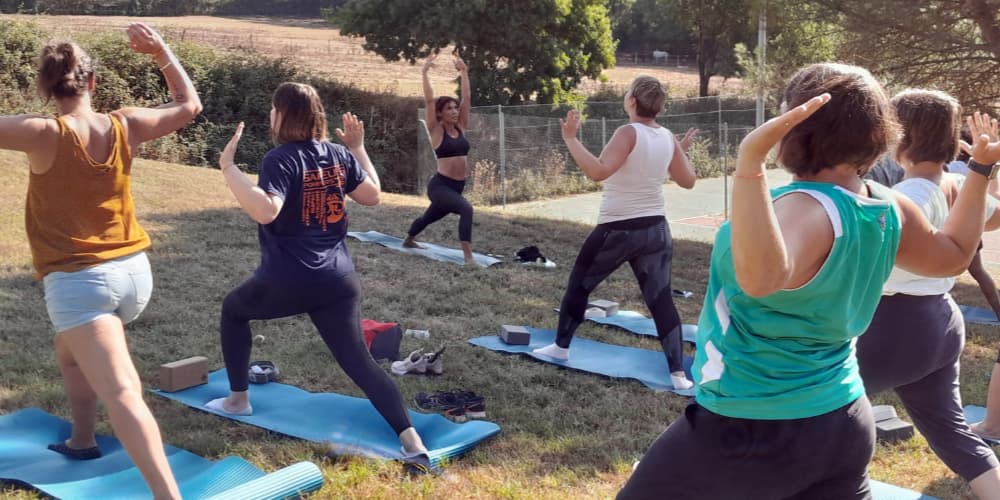 cours yoga entreprise bienfaits avantages cohesion esprit equipe 1