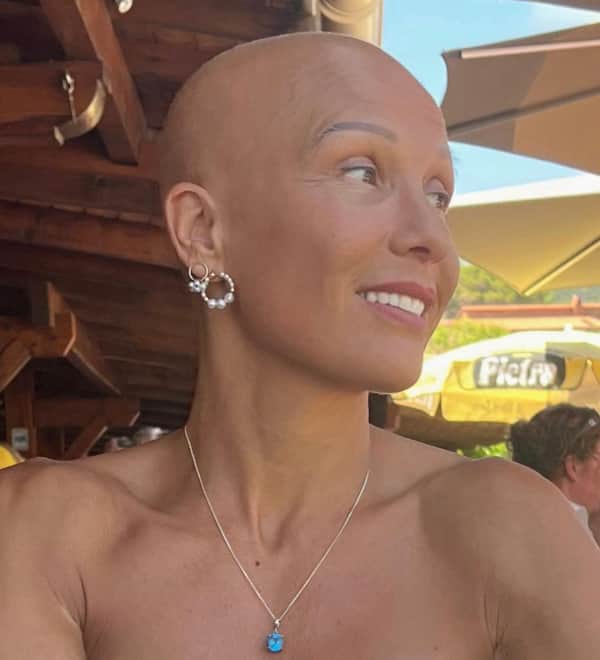 sabine yoga sadhana coach yoga auch professeur visage