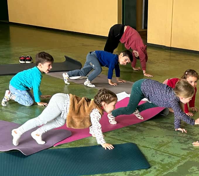 yoga enfants age bienfaits pratiques 5