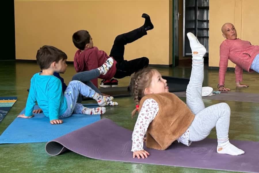 yoga enfants age bienfaits pratiques 6