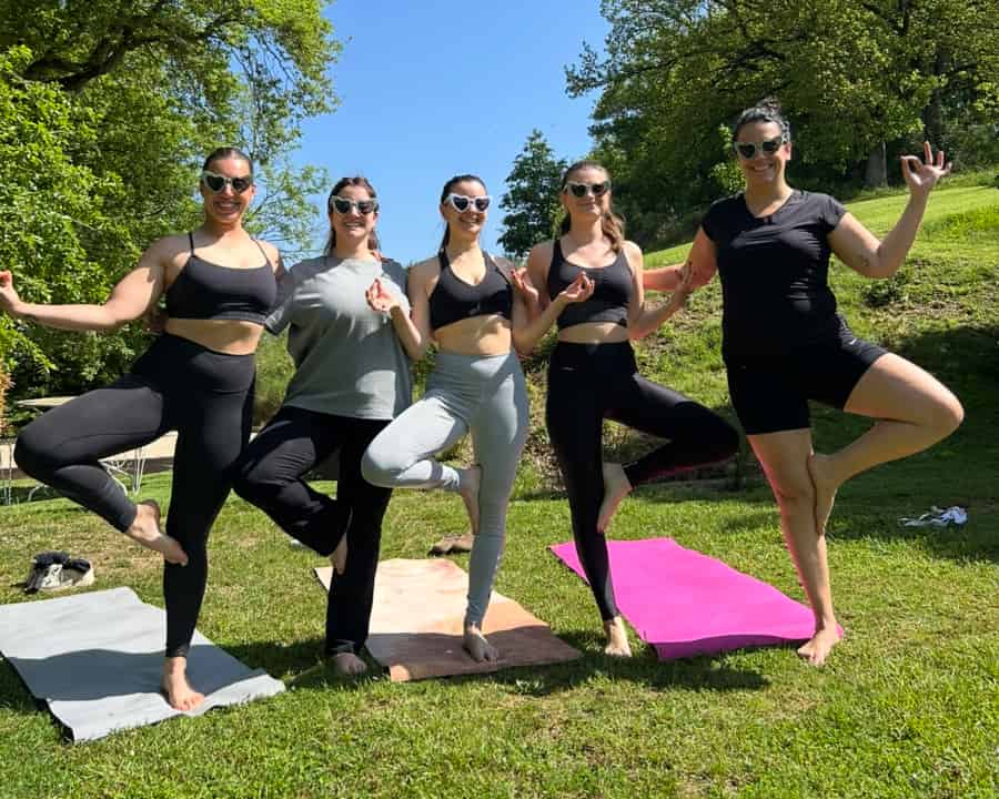 yoga evjf enterrement vie jeune fille gers 1