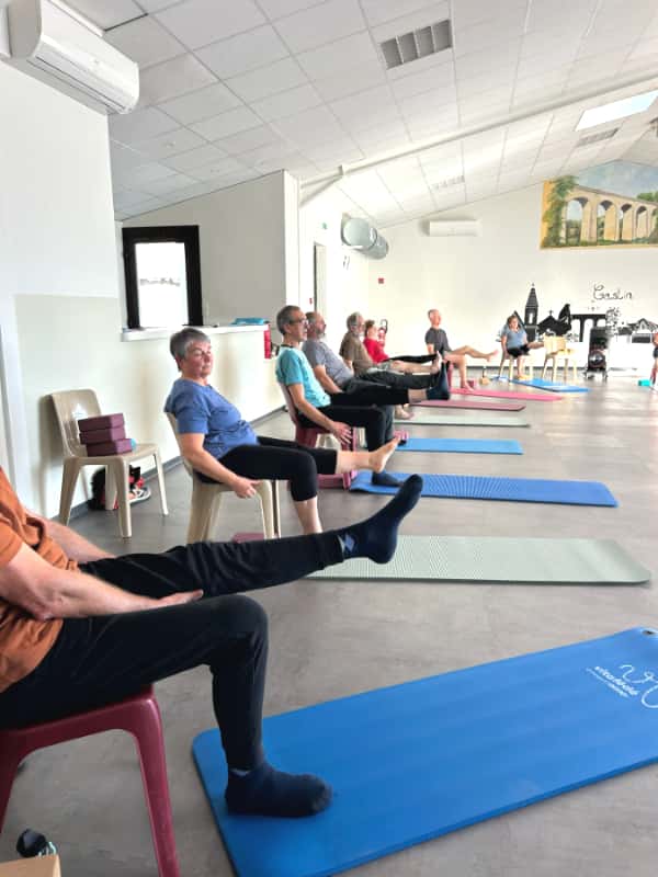 yoga sur chaise cours collectif auch gers 3