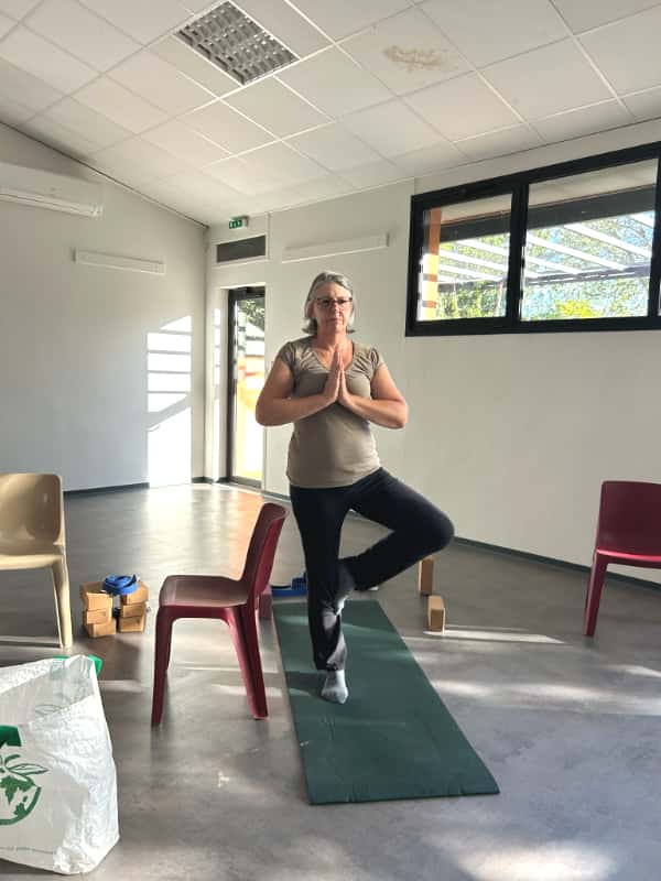 yoga sur chaise cours collectif auch gers 4