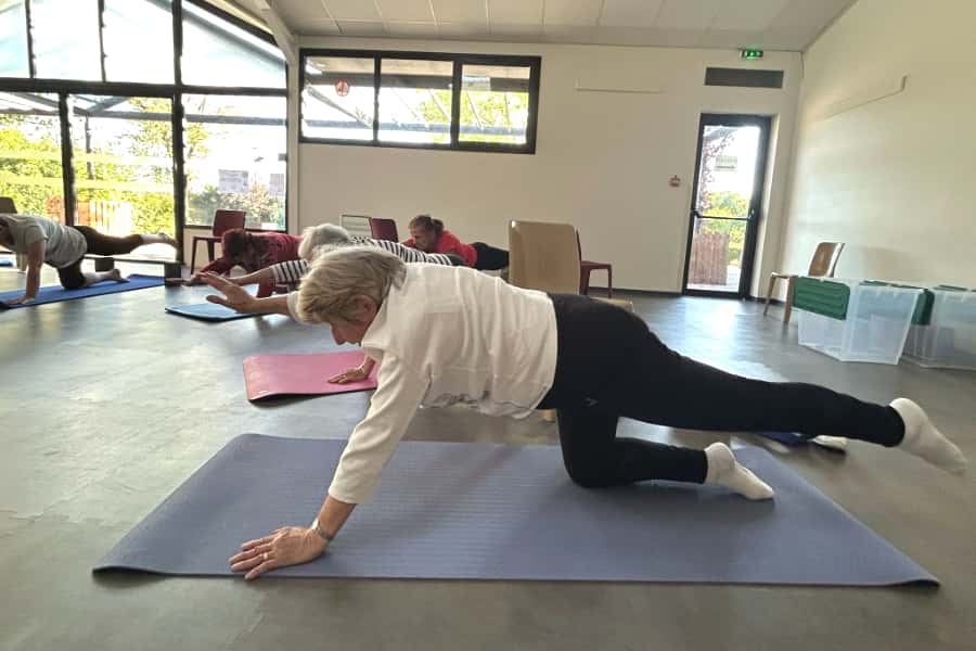 yoga sur chaise cours collectif auch gers 5