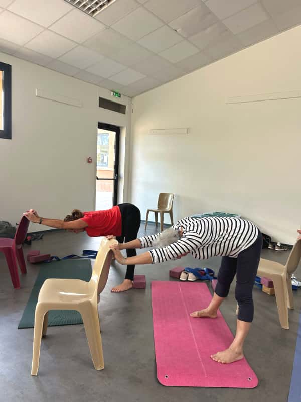 yoga sur chaise cours collectif auch gers 6